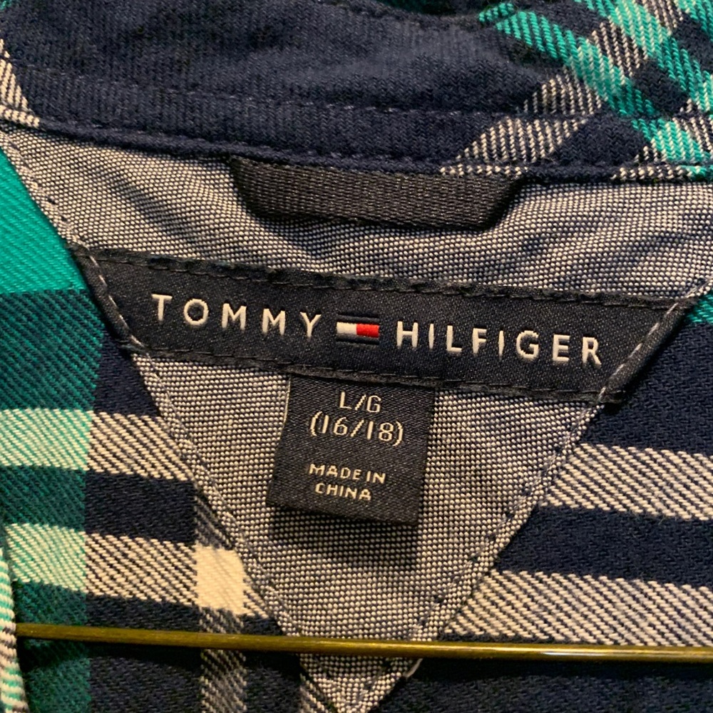 Tommy Hilfiger boys Button Down Shirt L